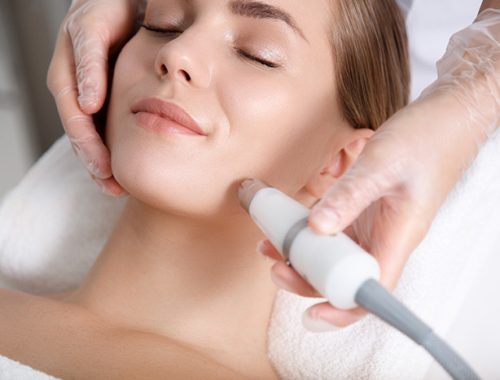 Rejuvenate Your Face: Top Reasons to Consider a Non-Invasive Facelift