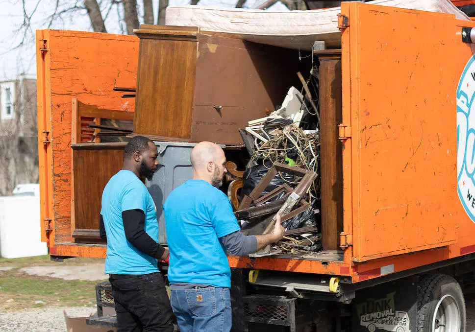 Declutter Your Home: Top Junk Removal Services in Minneapolis You Can Trust